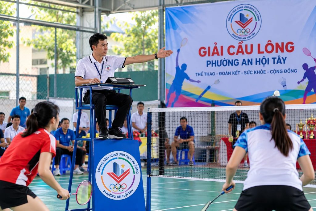 cho thuê trọng tài cầu lông