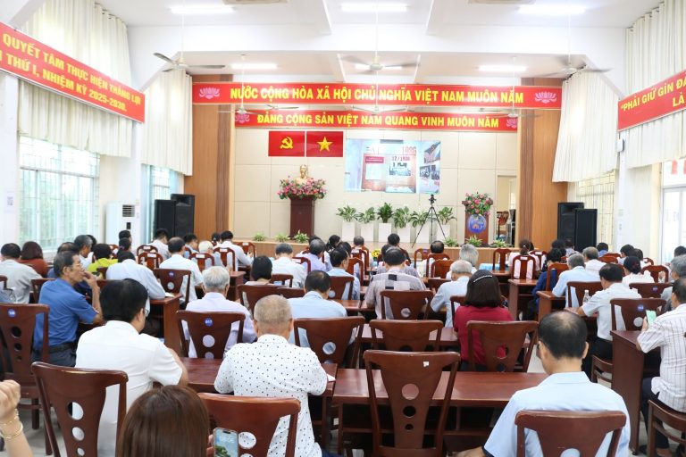 hội nghị toàn quốc quán triệt các nghị quyết, chỉ thị của bộ chính trị khóa xiv 2