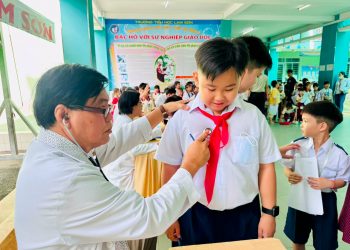 anh kham suc khoe toan dan